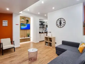 The Jolie Apartments - by the Ocean