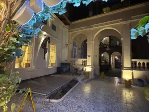 Oasis Inn Budapest