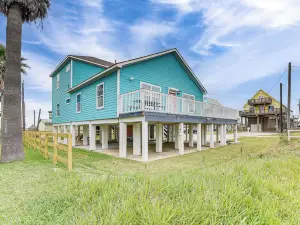 ไม่กี่ก้าวจากหาด Surfside: ที่พักกลุ่มใหญ่สำหรับพักผ่อนริมอ่าว