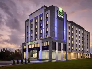 Holiday Inn Express HAMILTON - UPPER JAMES by IHG
