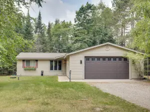 Rhinelander Home - Jennie Webber Lake on-Site