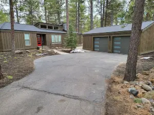 12 Quartz Mountain