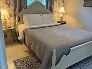 2 Bedroom  Downtown Greeneville- Park Place