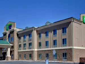 Holiday Inn Express & Suites GRANTS - MILAN by IHG