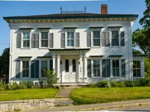 The Waldoboro Inn Room 5