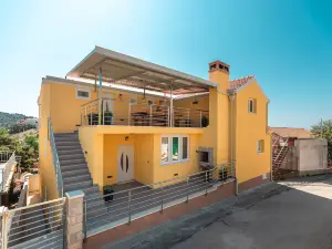 Fancy Apartments Dream