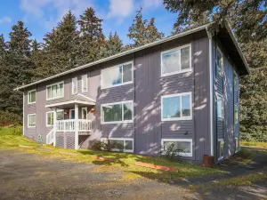 Ocean Views and Beach Access - Stunning Coastal Escape