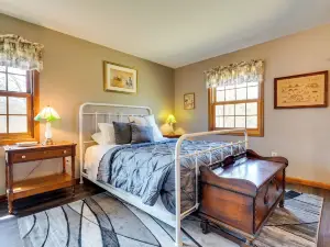 Athens Vacation Rental - 6 Mi to Ohio University!