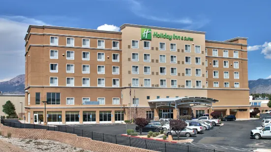 Holiday Inn & Suites Albuquerque-North I-25