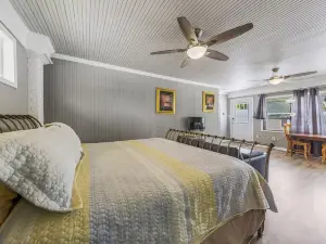 LONG TERM STAYS, King Temperpidic, Breaux Bridge