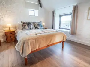Complex of 3 Coastal Cottages nr Bude - Sleeps 14