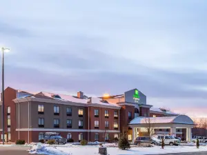 Holiday Inn Express & Suites WHITE HAVEN - POCONOS by IHG