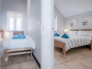 Ewyn Y Don - 2 Bedroom Apartment - Pendine