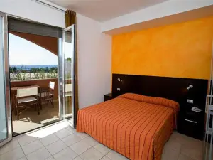 Hotel Club Ravezzo
