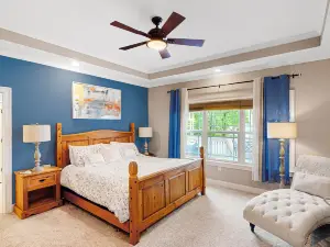 Elegant lakefront home with fast WiFi, large yard & dock