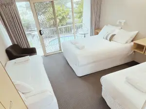 揚巴太陽汽車旅館