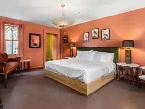 Trinity House Inn