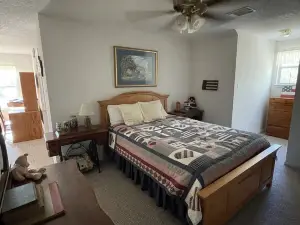 Country Getaway - Lazy Rooster