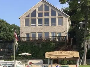 Lakefront Home on Crooked Lake, Beautiful Views and Plenty of Space and Hot Tub!