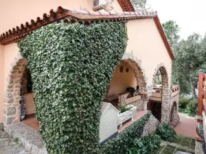 Room-Vacarisses- Torreblanca Estación