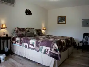 Cozy Log Cabin Rental near Smugglers Notch State Park in Vermont