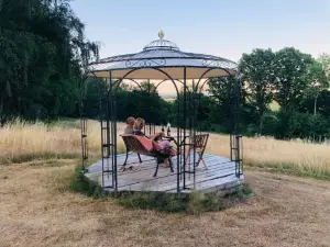 Schwedischer Shelter Unter Buchen