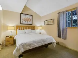 Ski House 234 - Meredith Lodging