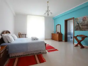 Luxurious Mountain Villa with Pool in Puglia