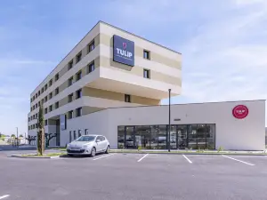 鬱金香飯店及公寓 - 瓦朗斯南吉勒朗格朗熱