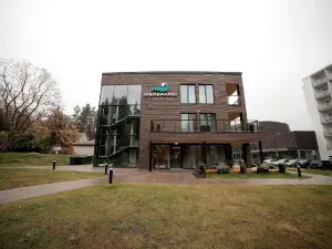 Merepargi公寓式酒店&咖啡館