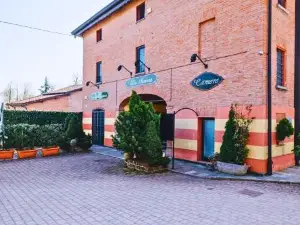 Casello A1, Modena Sud - Villa Aurora Charming Rooms