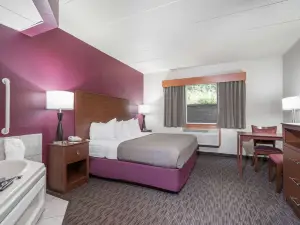 AmericInn โดย Wyndham Baldwin