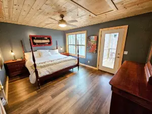 Newly Constructed Secluded Ozark Cabin  - 45 Acres - Fire Pit & Trails