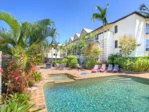 Cairns Queenslander Hotel & Apartments
