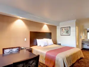 Ontario Inn & Suites