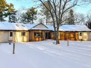 Cozy River Retreat Near Granite Peak Ski Area