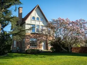 วิลลา แมกโนเลีย