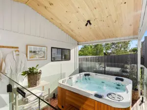 Sol Yarra Valley   Barrel Sauna   Spa  Urban List