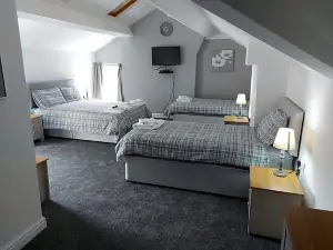 Ambrose Hotel