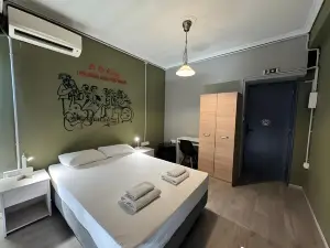 Stay Hybrid Youth Hostel