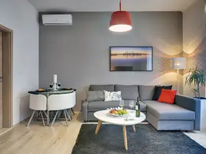 D&A Center Apartments with Free Parking