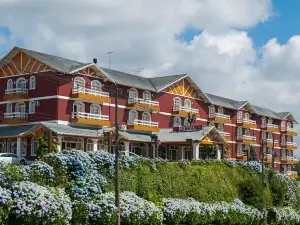 Hotel Galo Vermelho