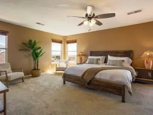 Spacious 4-bedroom house in phenomenal Rio Rancho with WiFi, AC