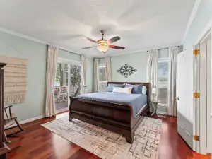 Lay Lake - On main Channel in private area. With Hot Tub and Kayaks