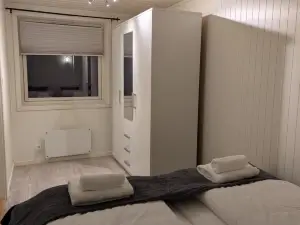 Central Station Retreat (H77A)