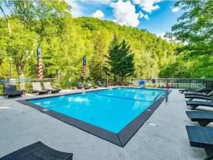 Kelly's Escape Cabin