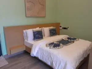 ไอกาวิโล เรสซิเดนซ์ โรงแรม