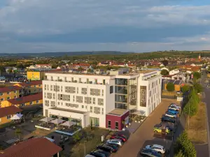 Voya Hotel