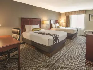 La Quinta Inn & Suites by Wyndham Indianapolis South