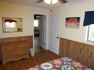 Caddo River Crossing - The Barn Cabin - Has access to the Caddo River